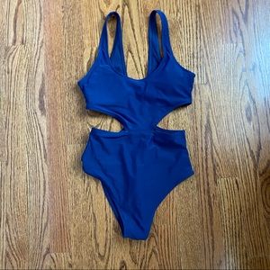 EUC- Aerie one piece bathing suit🌊
